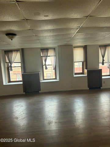 300 Ontario Street 2 fl, Cohoes, NY 12047