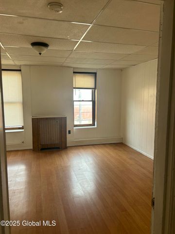 300 Ontario Street 2 fl, Cohoes, NY 12047