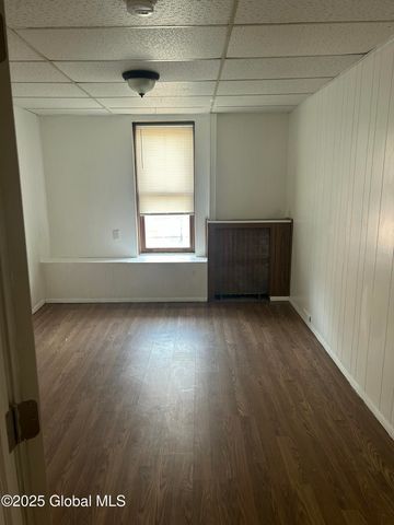 300 Ontario Street 2 fl, Cohoes, NY 12047