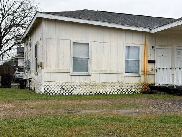 3710 Holmes Road A, Houston, TX 77051