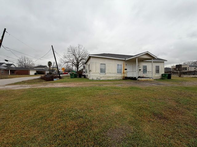 3710 Holmes Road A, Houston, TX 77051