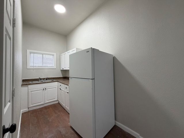 3710 Holmes Road A, Houston, TX 77051