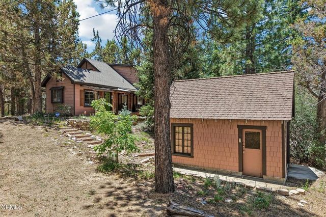 42795 Cougar Road, Big Bear Lake, CA 92315