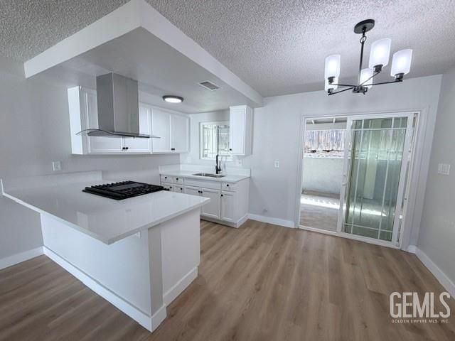 1105 S Oleander Avenue, Bakersfield, CA 93304