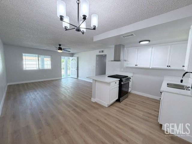 1105 S Oleander Avenue, Bakersfield, CA 93304