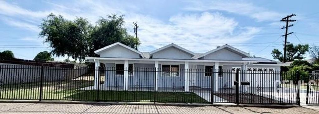 1105 S Oleander Avenue, Bakersfield, CA 93304