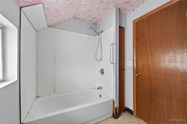 544 30th Street, Niagara Falls, NY 14301