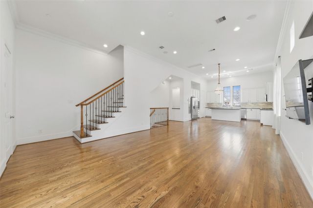 2702 Cortlandt Street, Houston, TX 77008