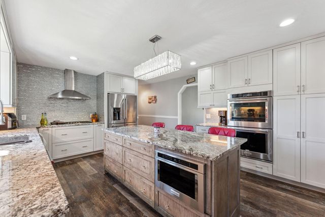 8700 Kilbirnie Terrace, Brooklyn Park, MN 55443