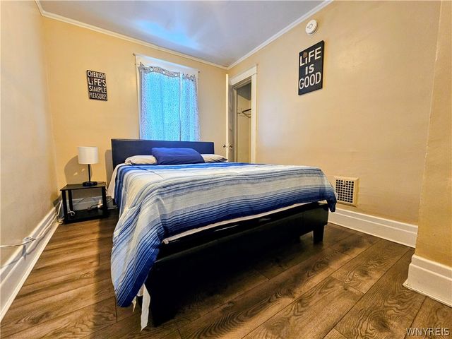 1726 Elmwood Avenue, Niagara Falls, NY 14301