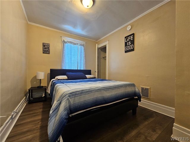 1726 Elmwood Avenue, Niagara Falls, NY 14301