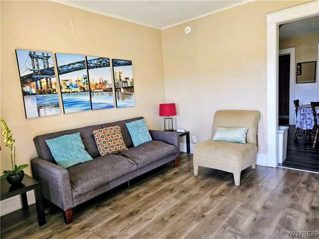 1726 Elmwood Avenue, Niagara Falls, NY 14301