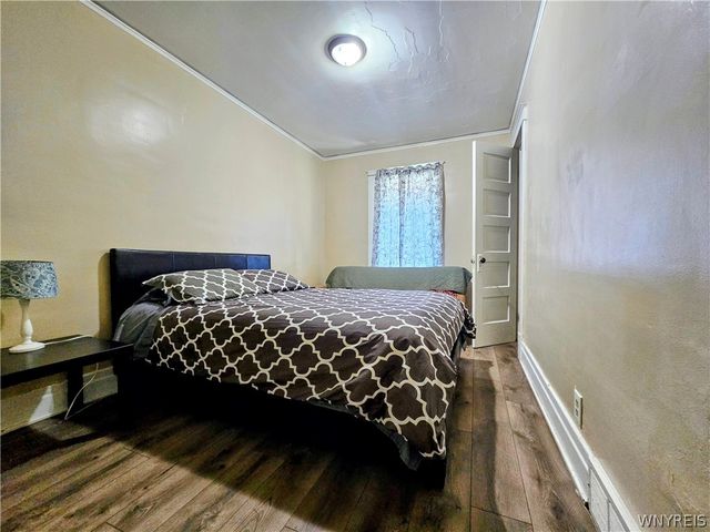 1726 Elmwood Avenue, Niagara Falls, NY 14301