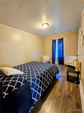 1726 Elmwood Avenue, Niagara Falls, NY 14301