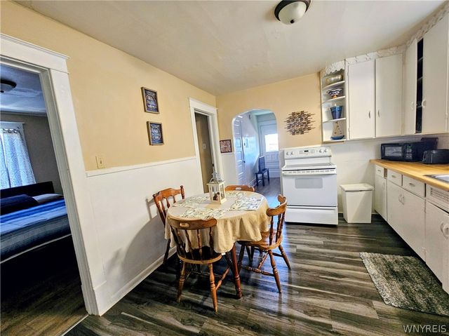 1726 Elmwood Avenue, Niagara Falls, NY 14301