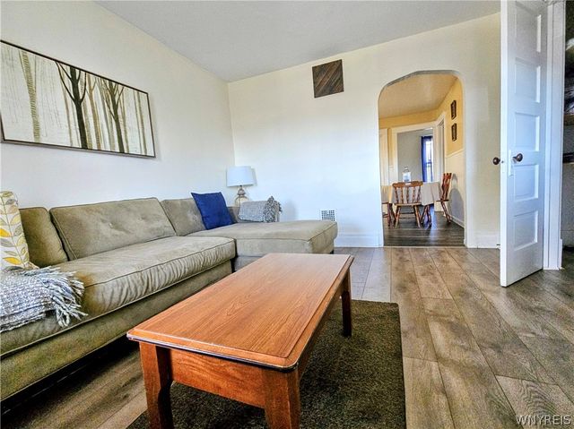 1726 Elmwood Avenue, Niagara Falls, NY 14301