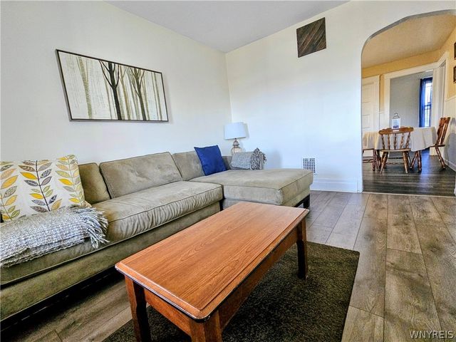 1726 Elmwood Avenue, Niagara Falls, NY 14301