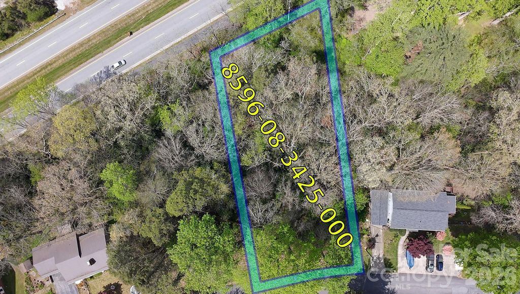 L13 Hawthorne Drive, Brevard, NC 28712