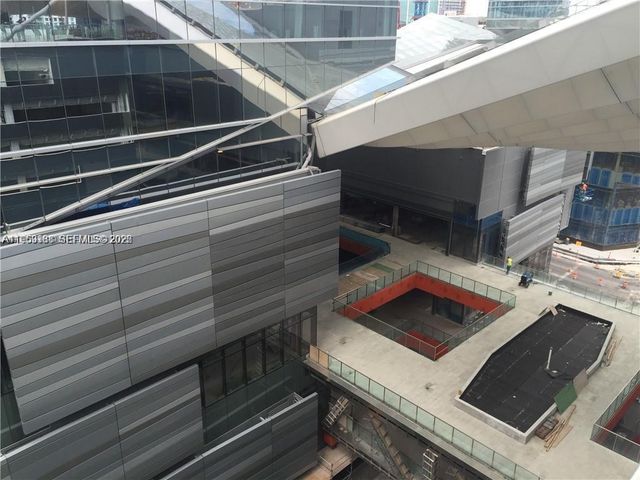 68 SE 6th St 2807, Miami, FL 33131