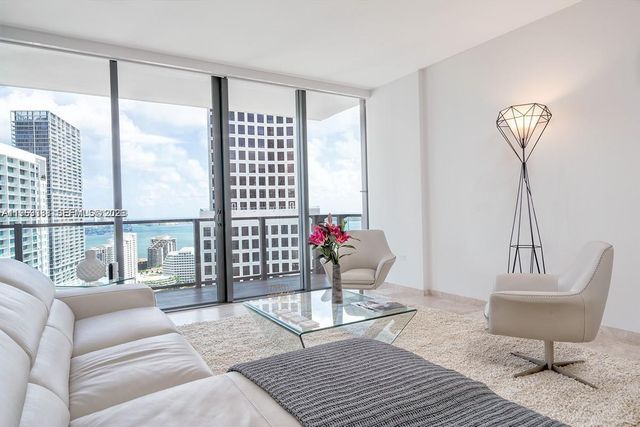 68 SE 6th St 2807, Miami, FL 33131