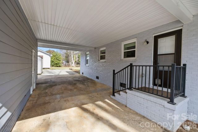 1008 Clanton Road, Charlotte, NC 28217