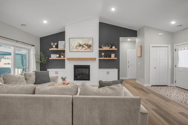 28200 144th Street NW, Zimmerman, MN 55398