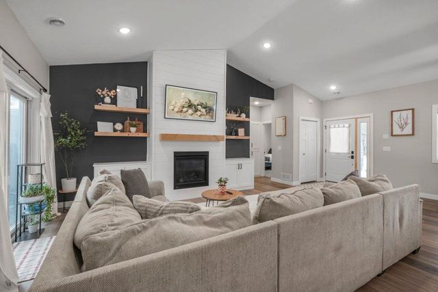 28200 144th Street NW, Zimmerman, MN 55398