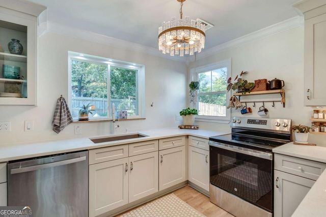 2802 Royal Bluff, Decatur, GA 30030