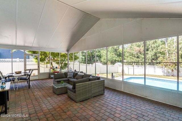 1276 Beauchamps Place, Toms River, NJ 08753