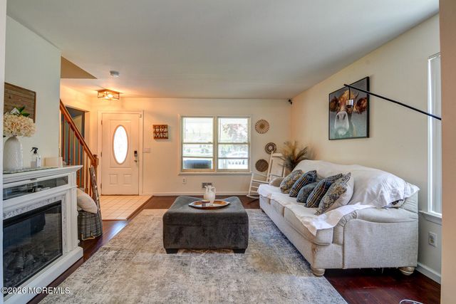 1276 Beauchamps Place, Toms River, NJ 08753