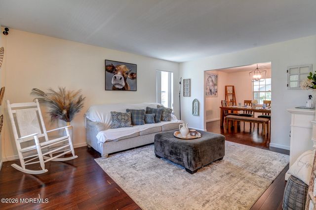1276 Beauchamps Place, Toms River, NJ 08753