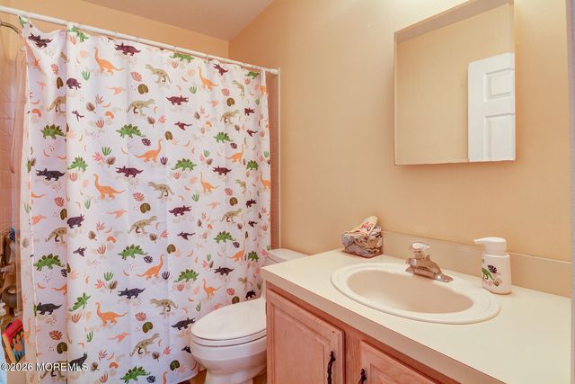 1276 Beauchamps Place, Toms River, NJ 08753