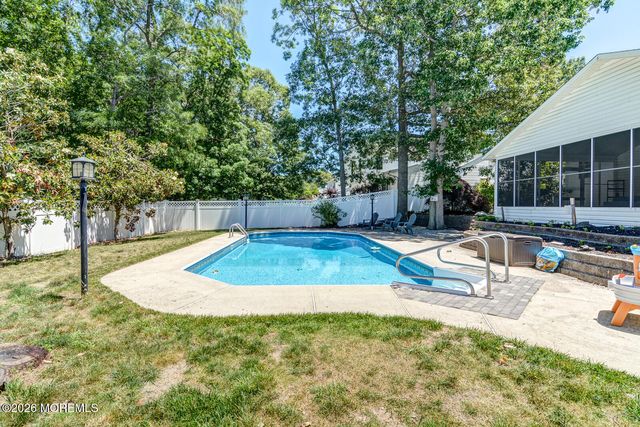 1276 Beauchamps Place, Toms River, NJ 08753