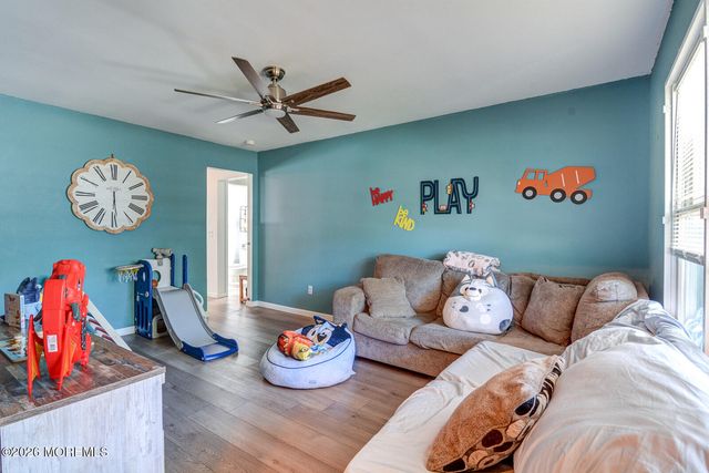 1276 Beauchamps Place, Toms River, NJ 08753