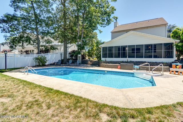 1276 Beauchamps Place, Toms River, NJ 08753