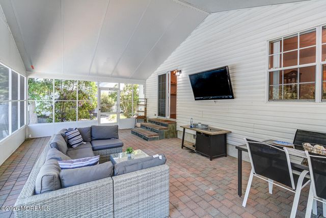 1276 Beauchamps Place, Toms River, NJ 08753