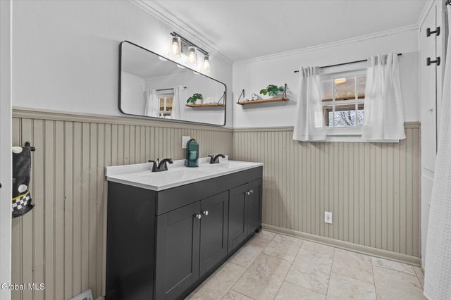 13 Jackson Road, Moreau, NY 12803