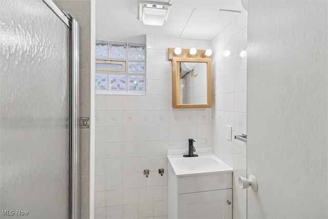 14104 Saybrook Avenue, Cleveland, OH 44105