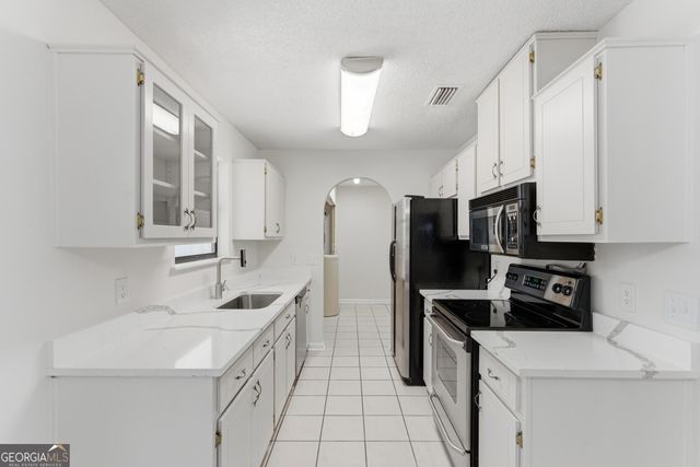 404 Westgate Circle, St. Marys, GA 31558