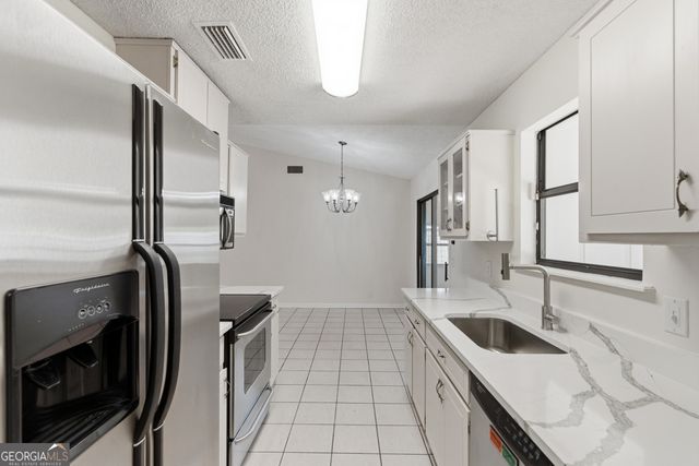 404 Westgate Circle, St. Marys, GA 31558