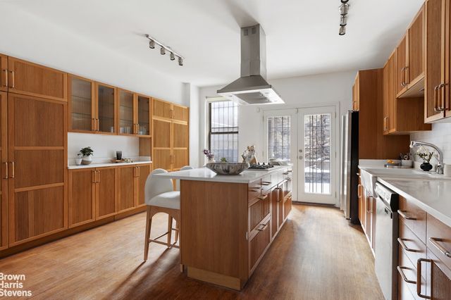 408 CONVENT Avenue, New York City, NY 10031