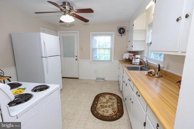 824 ARMSTRONG AVE, Hagerstown, MD 21740