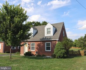 824 ARMSTRONG AVE, Hagerstown, MD 21740