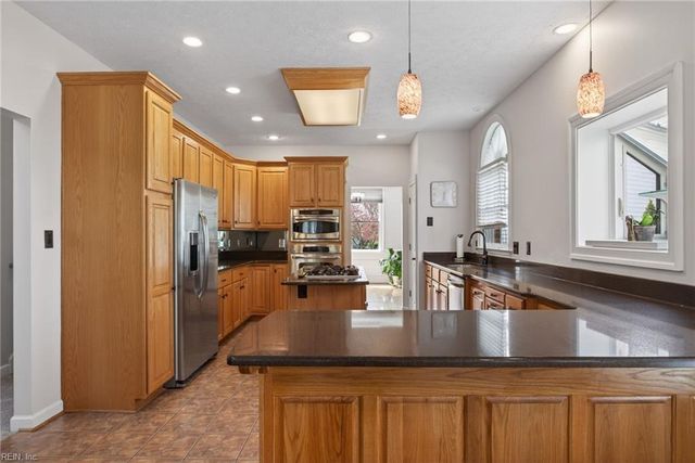 111 Leyland CT, Yorktown, VA 23693