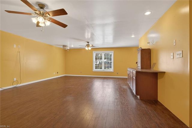 111 Leyland CT, Yorktown, VA 23693