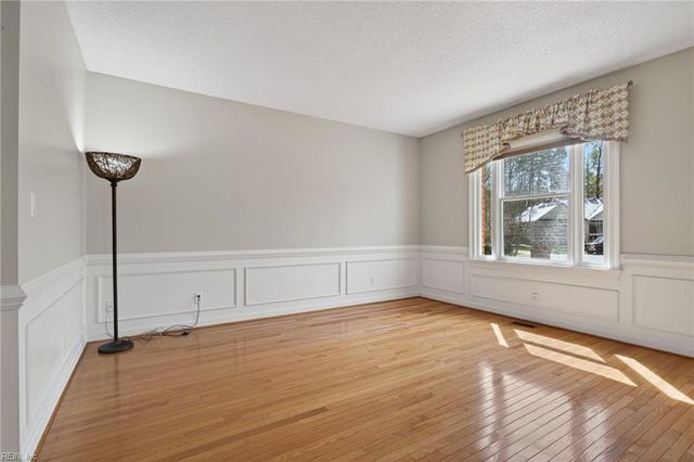 111 Leyland CT, Yorktown, VA 23693