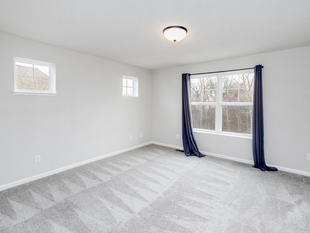 2217 Gateway Hill Road, North Saint Paul, MN 55109