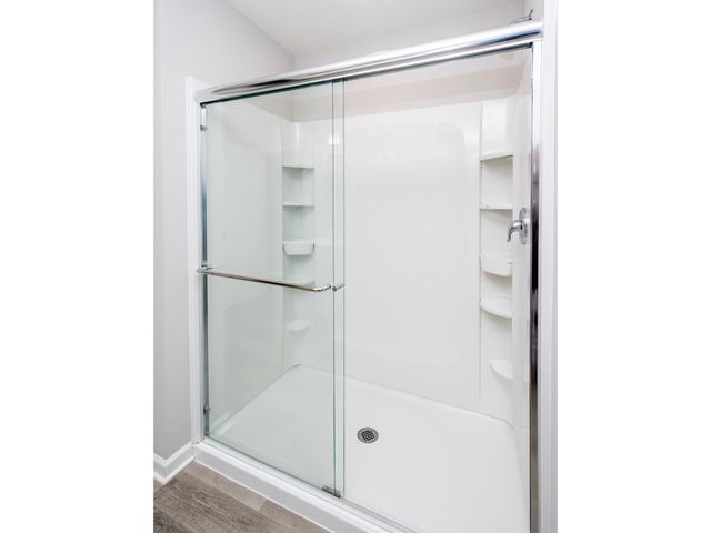 2217 Gateway Hill Road, North Saint Paul, MN 55109