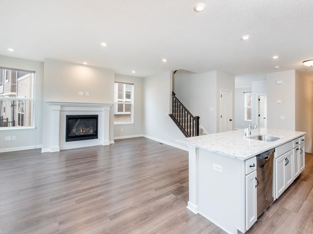 2217 Gateway Hill Road, North Saint Paul, MN 55109