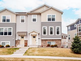 2217 Gateway Hill Road, North Saint Paul, MN 55109